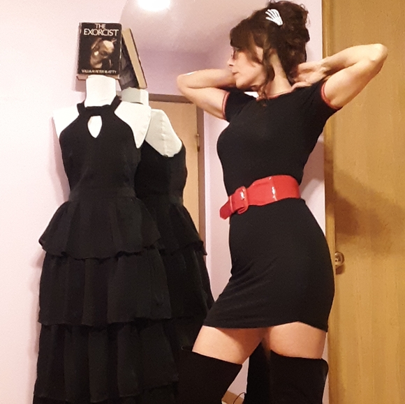 Hearts and Hips Jersey Dress - Picture 2 of 8